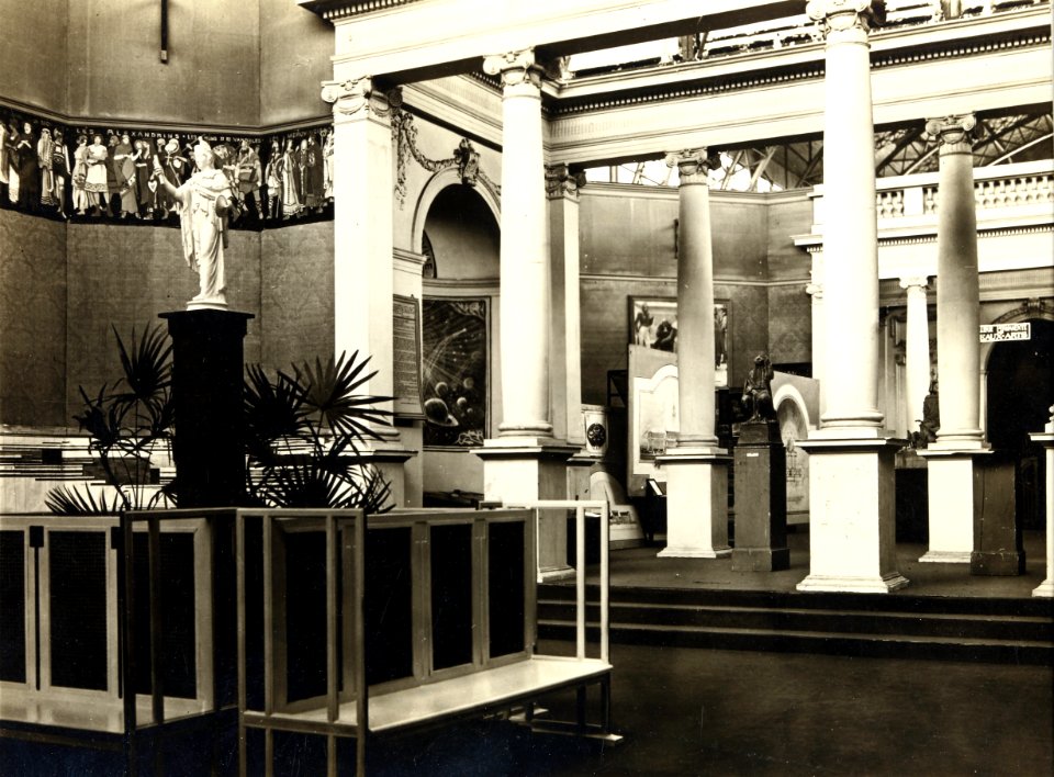 Palais Mondial. Hall d'introduction