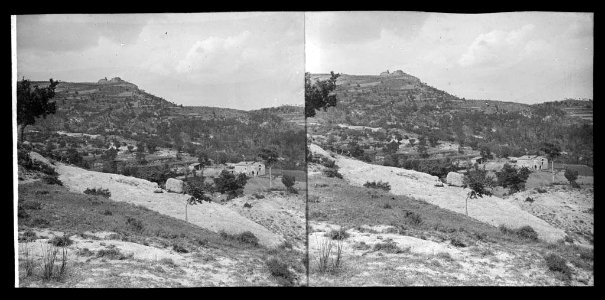 Paisatge amb una masia en el camí de Solsona a Sant Llorenç de Morunys