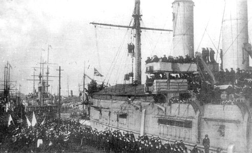 Pamyat'Azova1917Kronstadt1