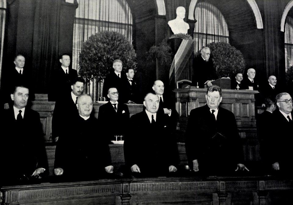 Památce presidenta Osvoboditele - 1937 - Photo in 37 page