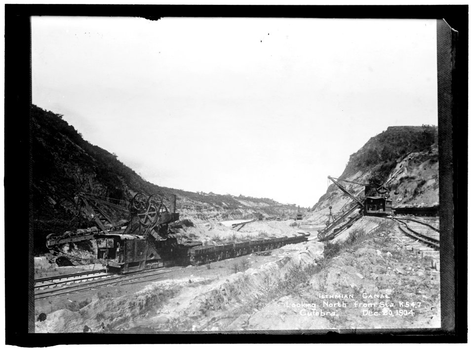 PANAMA CANAL LCCN2016864865