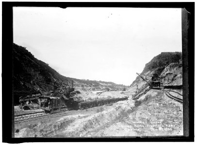 PANAMA CANAL LCCN2016864865