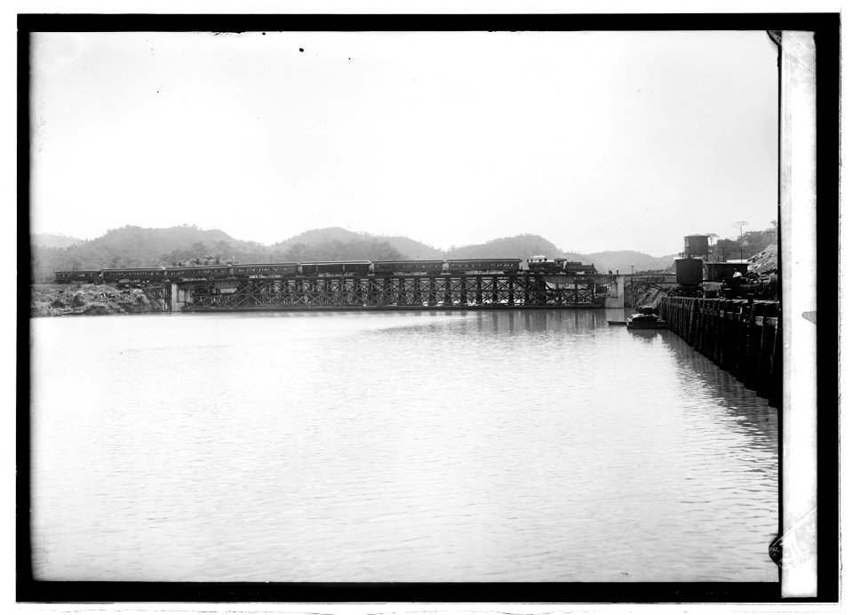 Panama Canal. Paraiso Boutron Bridge LCCN2016820930