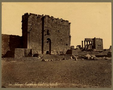 Palmyre - Temple du Soleil, vue latérale - Bonfils. LCCN2004670476