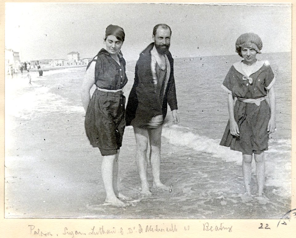 Palavas. 24-07-15. Docteur de Mélevieille. Suzanne Luthard et Béatrix - Fonds Berthelé - 49Fi1874-22