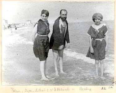 Palavas. 24-07-15. Docteur de Mélevieille. Suzanne Luthard et Béatrix - Fonds Berthelé - 49Fi1874-22