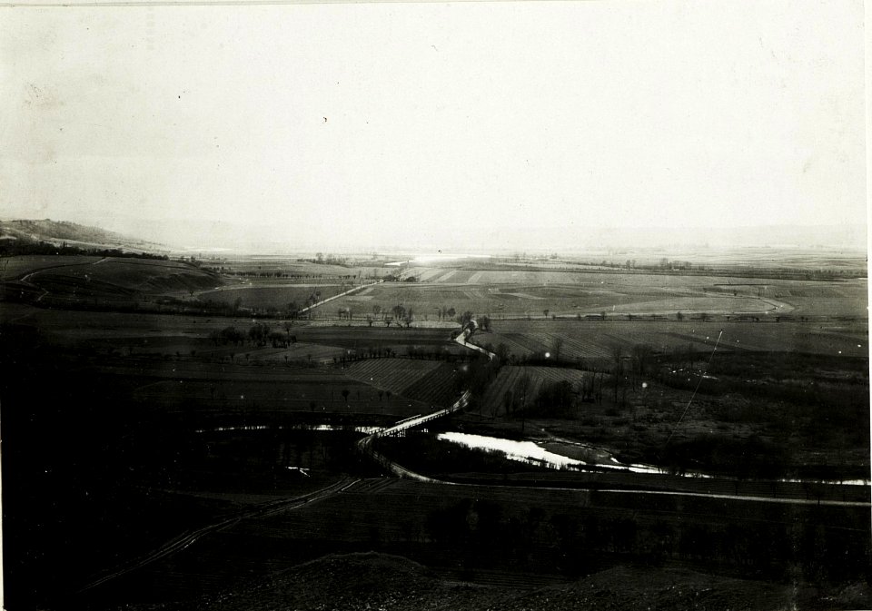 Panorama 2, Sicht von der russischen Stellung bei Stradomka gegen Westen und Süden. (BildID 15591811)