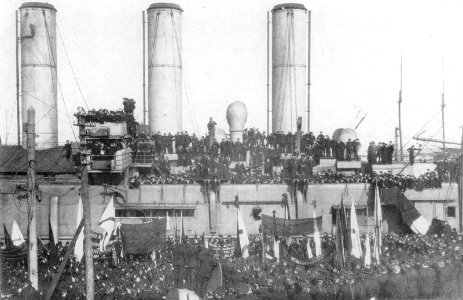 Pamyat'Azova1917Kronstadt2