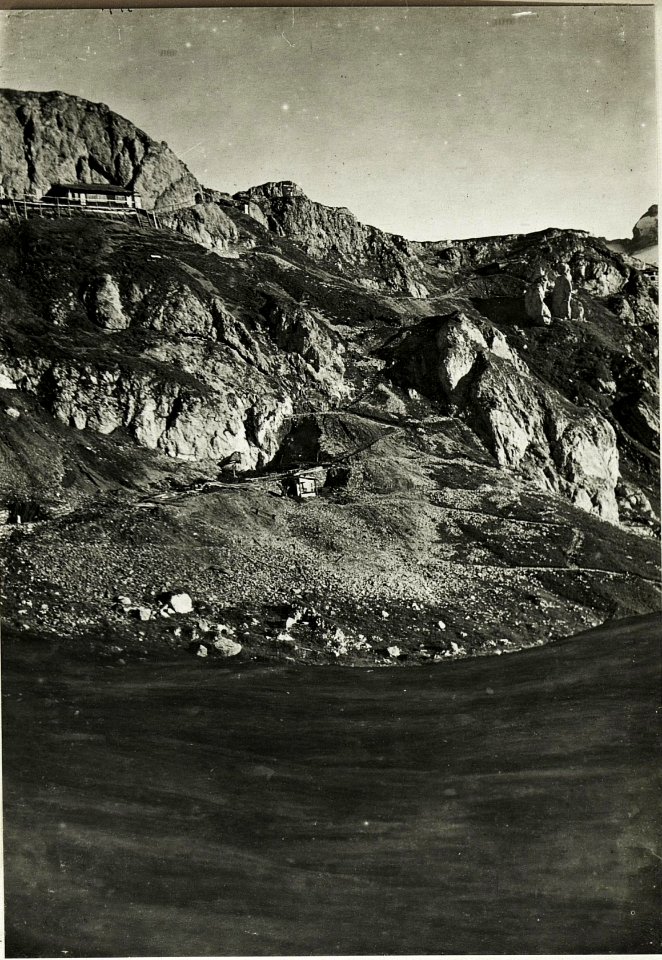 Panorama Standpunkt, Am Fuße des Belvedere, (3.Teilbild zu WK1 ALB016 04284a) (BildID 15423980)