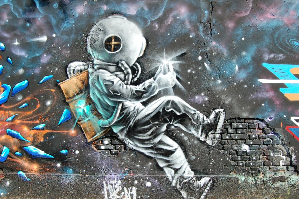 Painting graffiti public