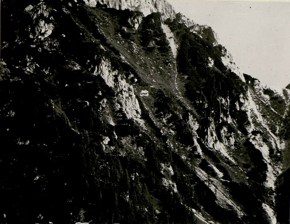 Panorama vom dem kl. Nabois ¤ 1725 geg. d.ital. Stellungen des Mittagskofel.VI. Teilbild (BildID 15517095)