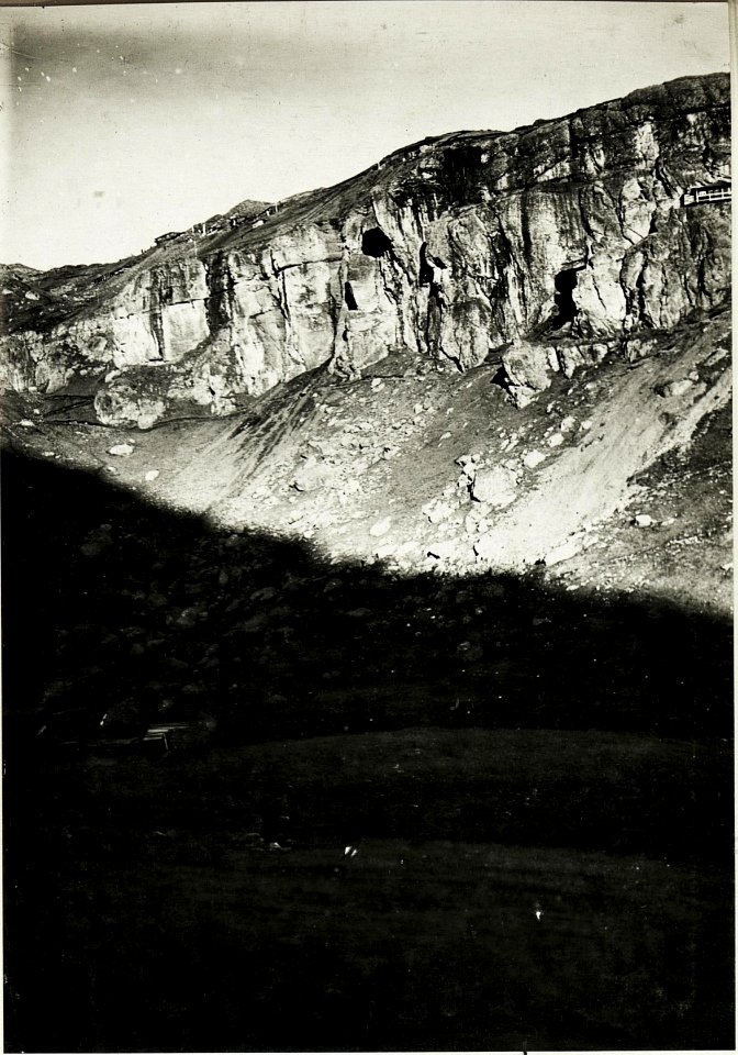 Panorama Standpunkt, Am Fuße des Belvedere, (1.Teilbild = WK1 ALB016 04284a) Ober-Bescul. (BildID 15423966)