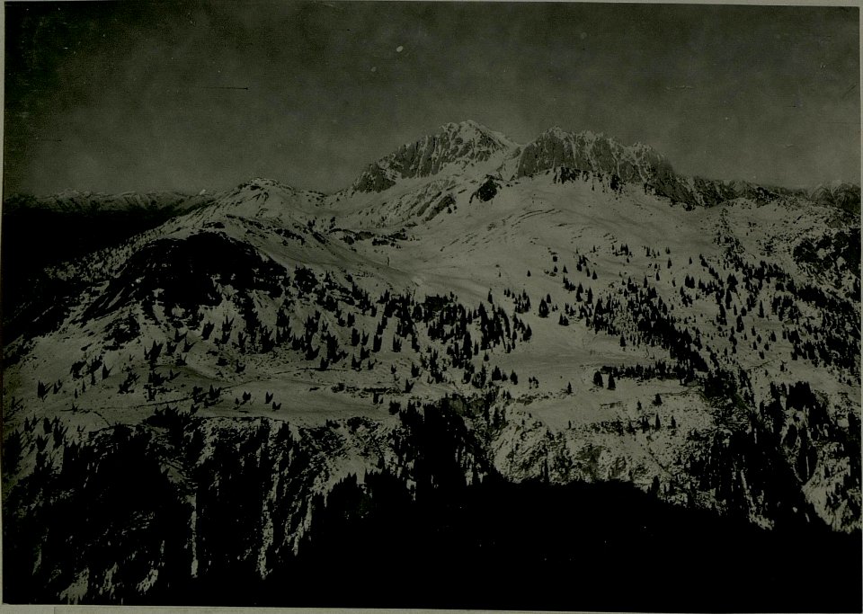 Panorama vom Gipfel des Großen Malurch (1899) gegen Nordosten und Süden. (BildID 15467619)