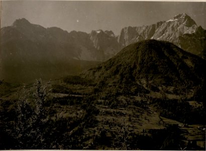 Panorama gesehen vom Schlossberg (1115) nach S.bis S.W. (30-6.1917.) (BildID 15799342)