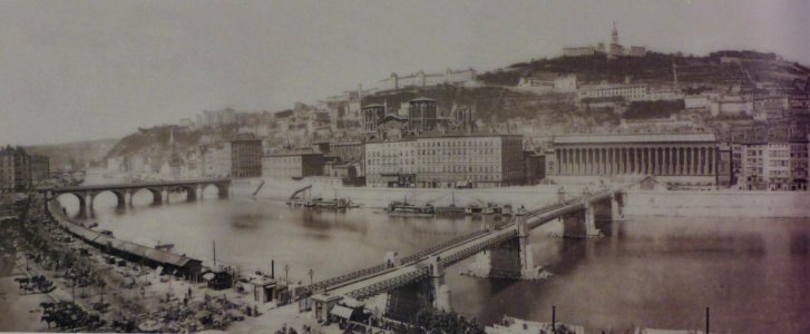 Panorama longue pose Lyon Saône (Anonyme après 1858 - Collection particulière)
