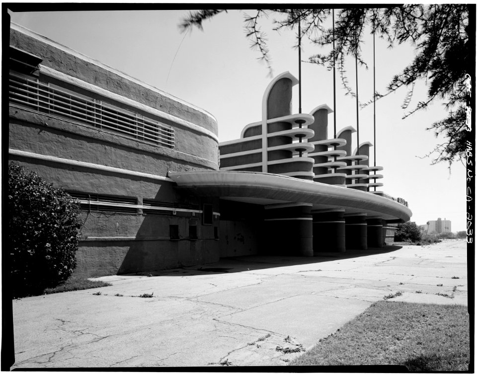 Pan-Pacific Auditorium entrance (1)