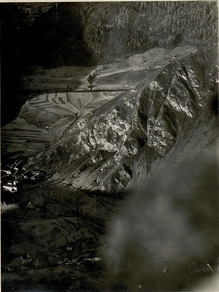 Panorama, Lago di Ledro und Tal bis Bezzecca. Standpunkt, Tomeabru. (8. Teilbild zu WK1 ALB082 24352) (BildID 15630573)