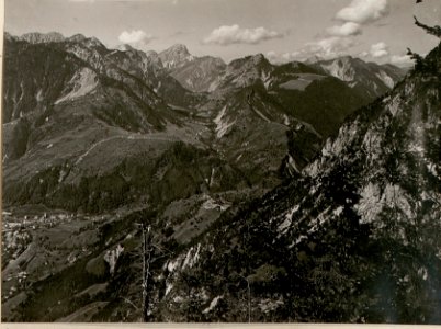 Panorama vom Art.-Beobachter ¤ 1414 (Scit) gegen Pontafel-Pontabba, Rechte Seite des Beobachterstandes. (12-8.1917.) (BildID 15802547)