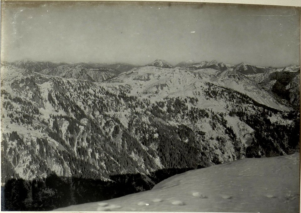 Panorama vom Gipfel des Großen Malurch (1899) gegen Nordosten und Süden. (BildID 15467626)