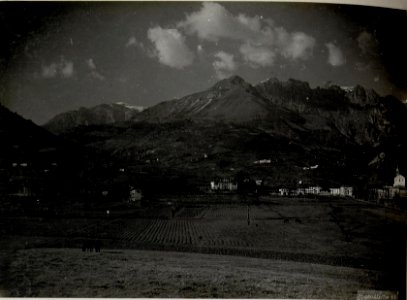Panorama von Feltre. 1km. nordwestlich Kirche Farra.(1. Teilbild = WK1 ALB085 24942a) (BildID 15641226)