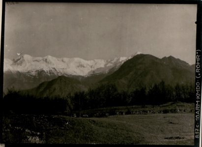 Panorama der Wocheiner Berger (Krn-Gruppe) vom Geschützstand der Honved Feldkanonenbatterie 4-6 auf Kote 509 südlich Tolmein. (BildID 15736667)