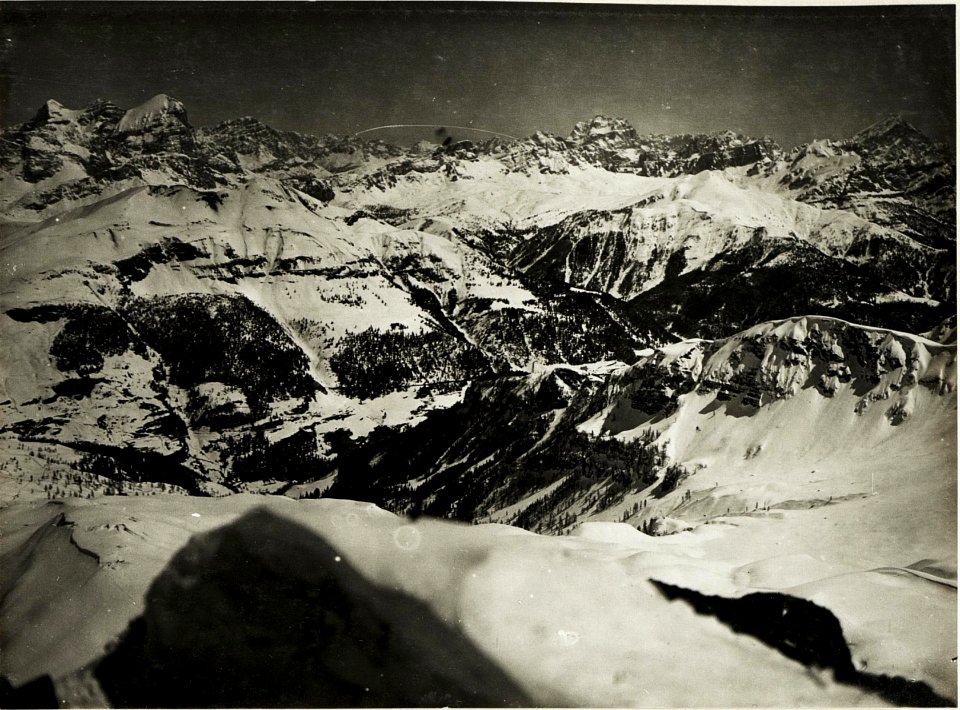 Panoramaaufnahme Standpunkt Mezzodikreuz, Panorama des Col di Lana.-Gebietes. (3. Teilbild zu WK1 ALB14 03941a) (BildID 15418833)