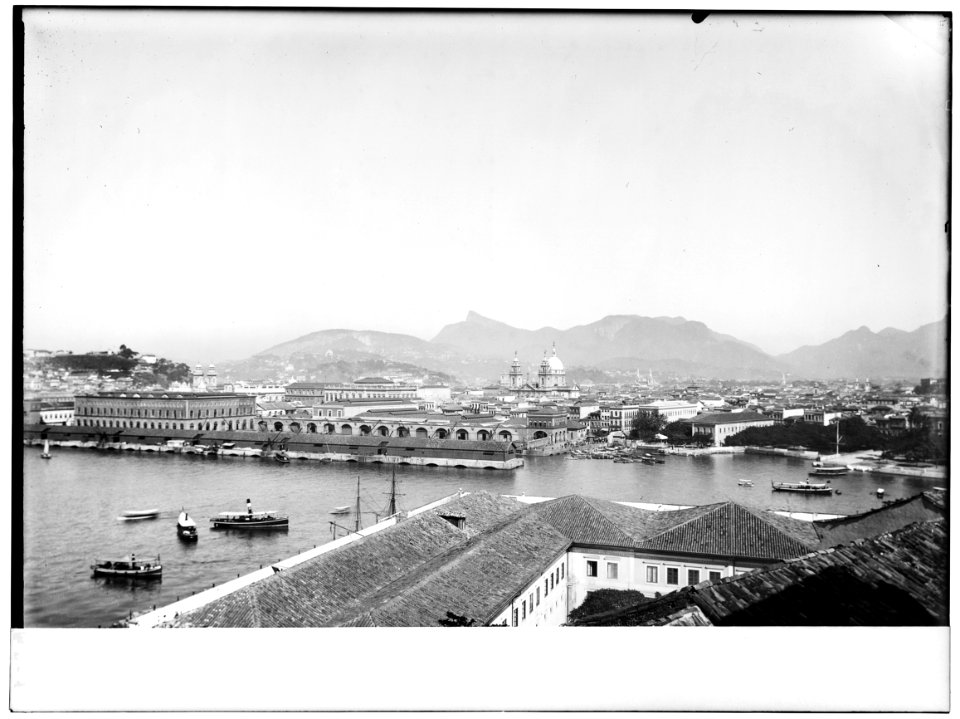 Panorama do Rio de Janeiro visto a partir da Ilha das Cobras - 8