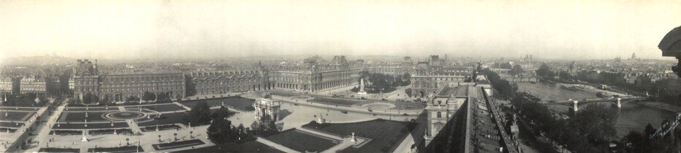 Panoramic view of Louvre, Paris, ca. 1909