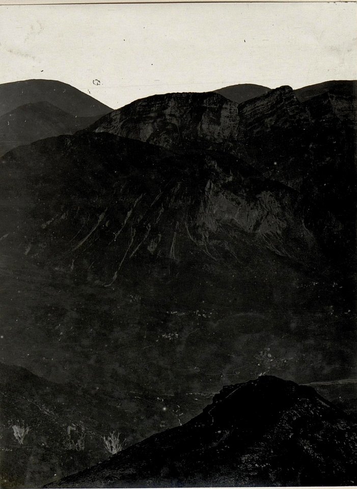 Panorama gegen Valsugana östlich Borgo. Standpunkt, Monte Cola (BildID 15631232)