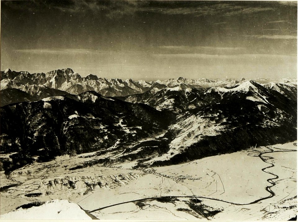 Panorama gesehen vom Dobratsch gegen S.W., W.u.W.N.W. (11-3.1917) (BildID 15499294)
