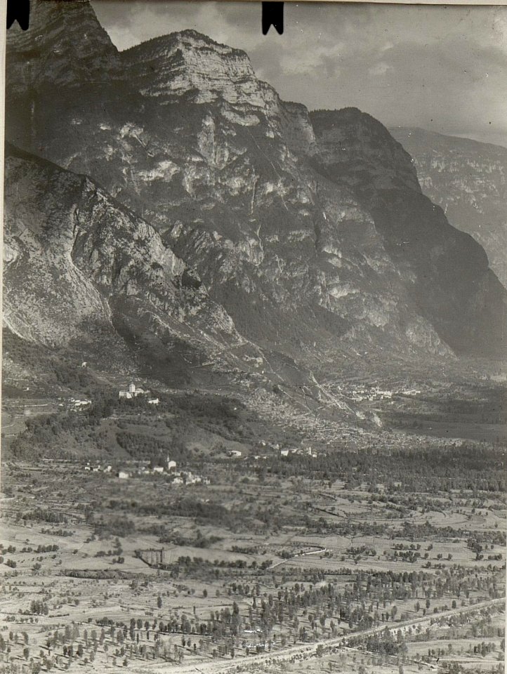 Panorama, Standpunkt S. Pietro (6. Teilbild zu WK1 ALB083 24379a) (BildID 15632470)