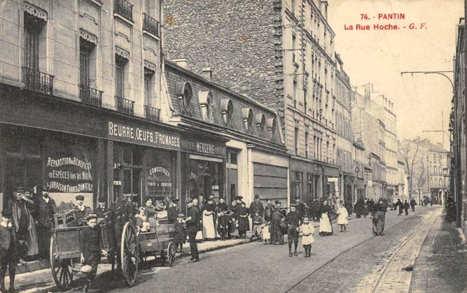 Pantin.Rue Hoche.Carriole