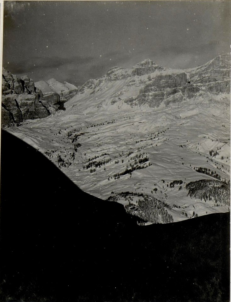 Panorama, Col di Lana, Monte Sief. Standpunkt, Saurassas. (1. Teilbild = WK1 ALB82 24325a) (BildID 15629656)
