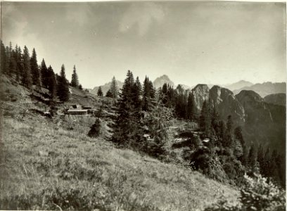 Panorama. Blick am Wege zum Kronalpensattel nach Süden in das Fellatal auf.............Aufgen. 21.September 1915. (BildID 15461980)