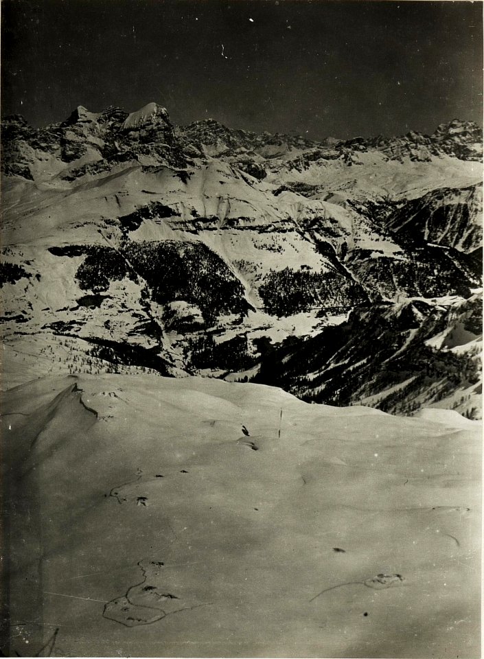 Panoramaaufnahme Standpunkt Mezzodikreuz, Col di Lana-Gebiet. (3. Teilbild zu WK1 ALB14 03935a) (BildID 15418714)