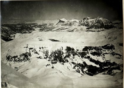 Panoramaaufnahme Standpunkt Mezzodikreuz, Panorama des Col di Lana.-Gebietes. (1. Teilbild = WK1 ALB14 03941a) (BildID 15418819)