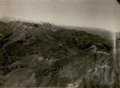 Panorama vom Art.-Beobachter, Schulter-Rattendorfer-Alpe, gegen Pizzul, Mt.Zermula, Straninger Alpe. (18-8.1917.) (BildID 15803520)