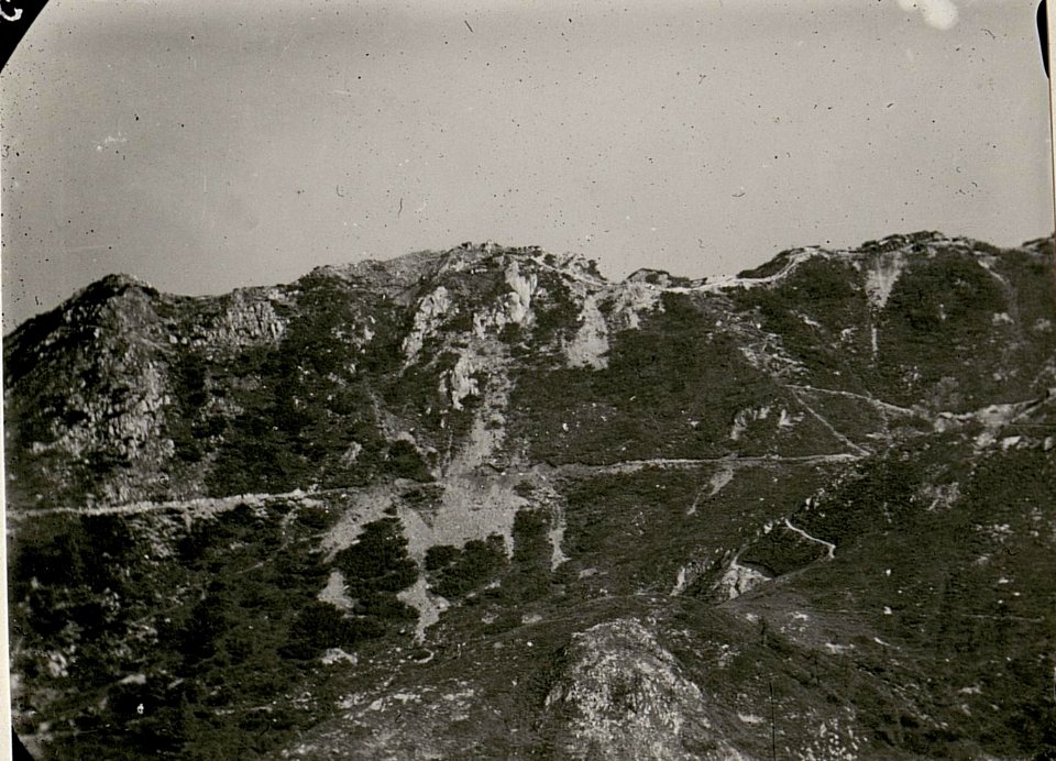 Panorama vom dem kl. Nabois ¤ 1725 geg. d.ital. Stellungen des Mittagskofel.III. Teilbild (BildID 15517074)