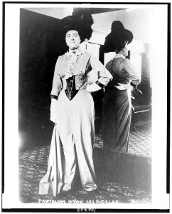 Pantaloon gown, Los Angeles LCCN90710719