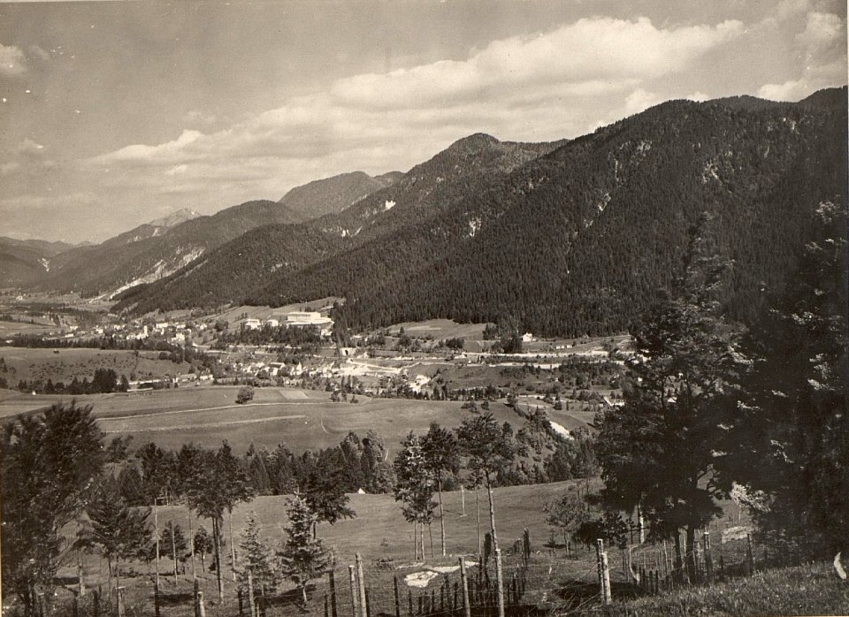 Panorama, gesehen vom Greutherplateau gegen Wischberg und Canaltal, aufgenommen am 28. Mai 1916 (BildID 15473003)
