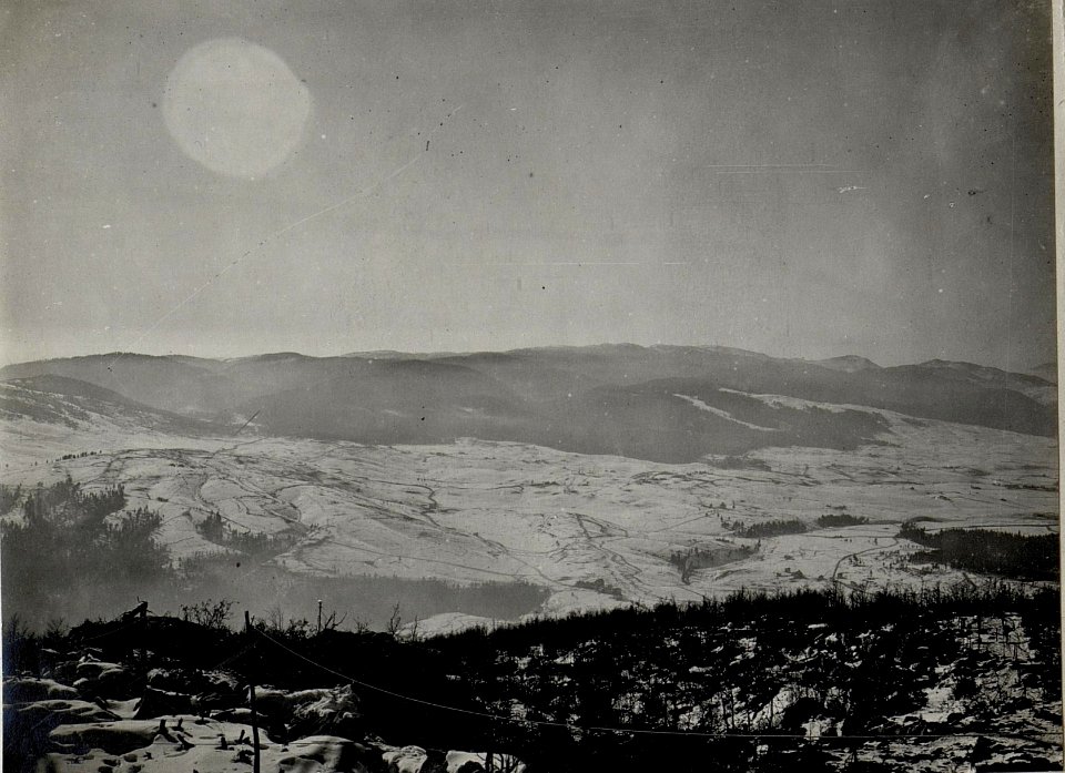 Panorama, Hochfläche von Asiago. Standpunkt Monte Longara. (3 Teilbild zu WK1 ALB083 24403a) (BildID 15633494)