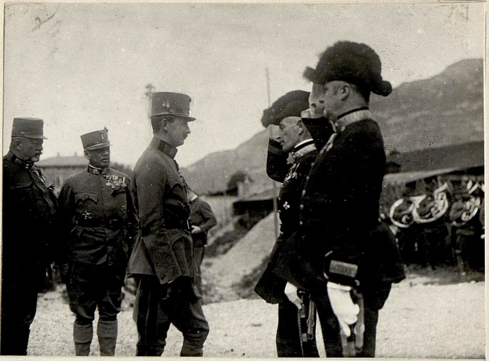Parade des Infanterieregiments No. 59 vor Kaiser Karl in Trient (BildID 15628795)