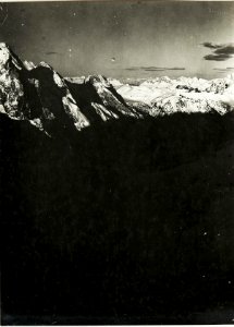 Panoramaaufnahme Standpunkt Mezzodikreuz, Marmolatapanorama, Serautagrat bis Undicigrat ( 6-tes Teilbild = WK1 ALB14 00397b) (BildID 15418791)