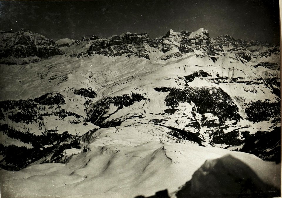 Panoramaaufnahme Standpunkt Mezzodikreuz, Panorama des Col di Lana.-Gebietes. (2. Teilbild zu WK1 ALB14 03941a) (BildID 15418826)