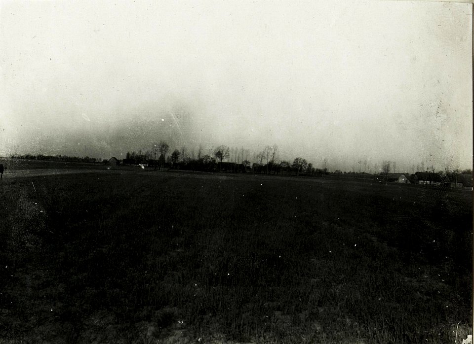 Panoramabild 2, südlich Rzachta beiderseits der Straße. Ansicht der eigenen Angriffsfront von Ost gesehen. (BildID 15588945)