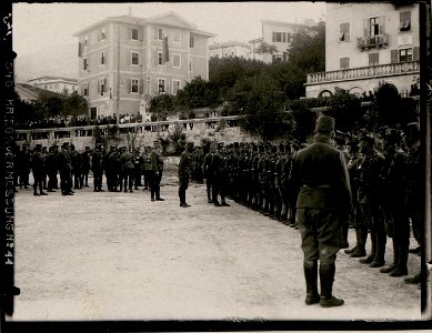 Parade des Infanterieregiments Nr. 59 vor Kaiser Karl in Trient (BildID 15733510)