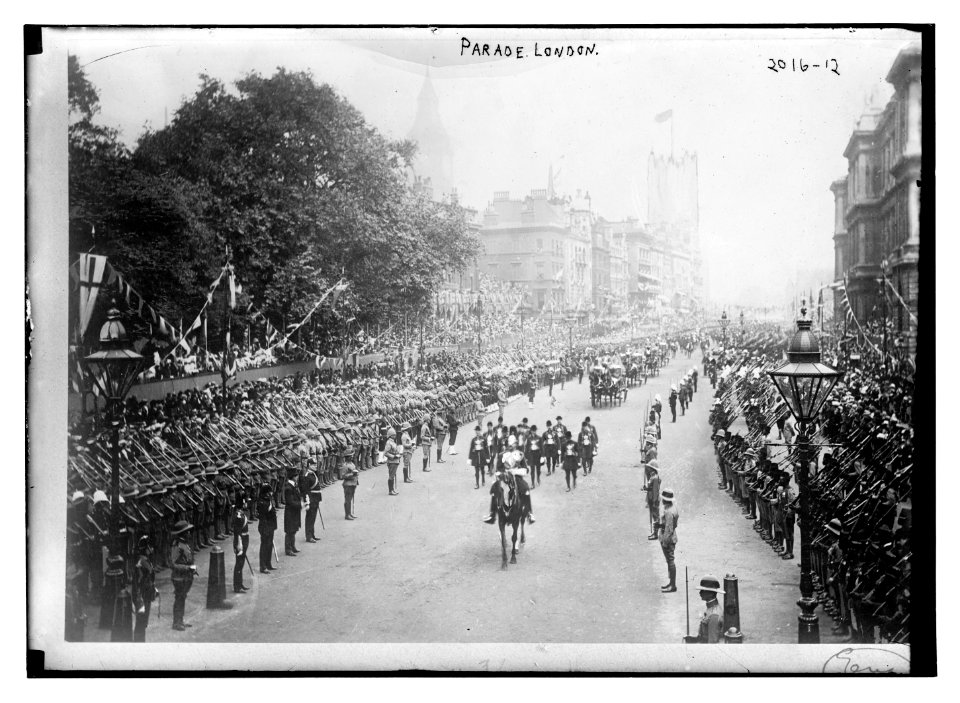 Parade, London LCCN2014688015