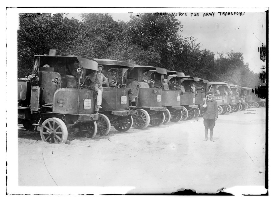 Paris - Autos for Army transport LCCN2014697114
