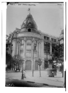 Paris - shop now a hospital LCCN2014697734