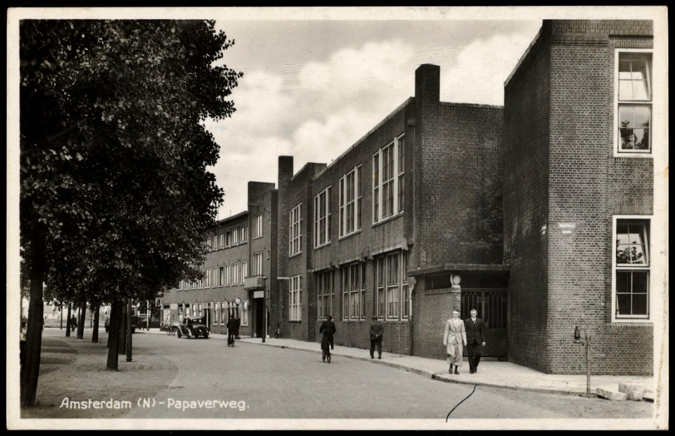 Papaverweg met rechts de Mosstraat Uitgave J. Sleding, Amsterdam, Afb PRKBB00446000002